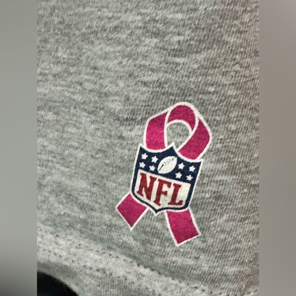 New York Giants Breast Cancer Awareness NFL T-Shirt - Picture 5 of 7